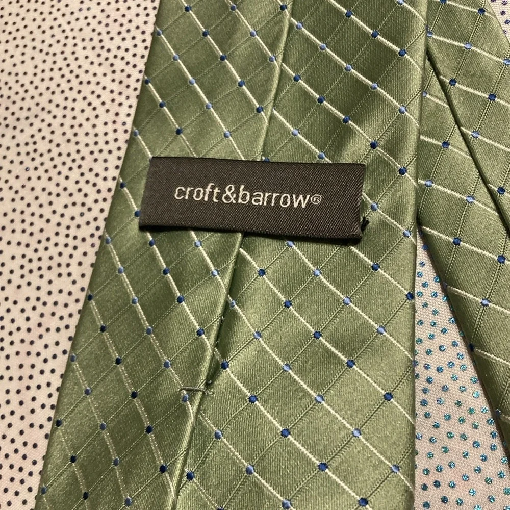 Croft & narrow men’s tie in good condition